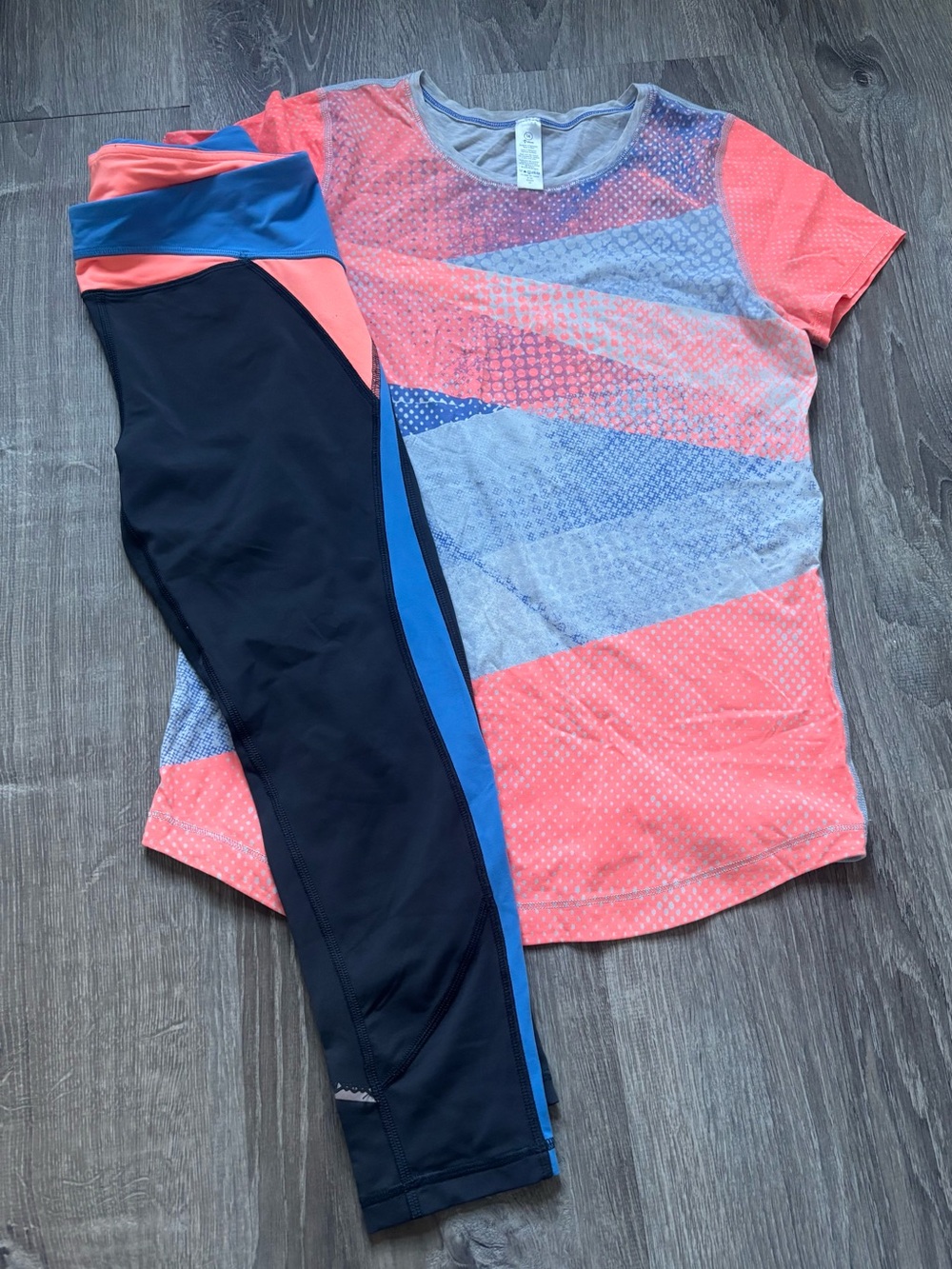 Ivivva girls Coral Pink, Blue and Black Girls Active Set Size 14